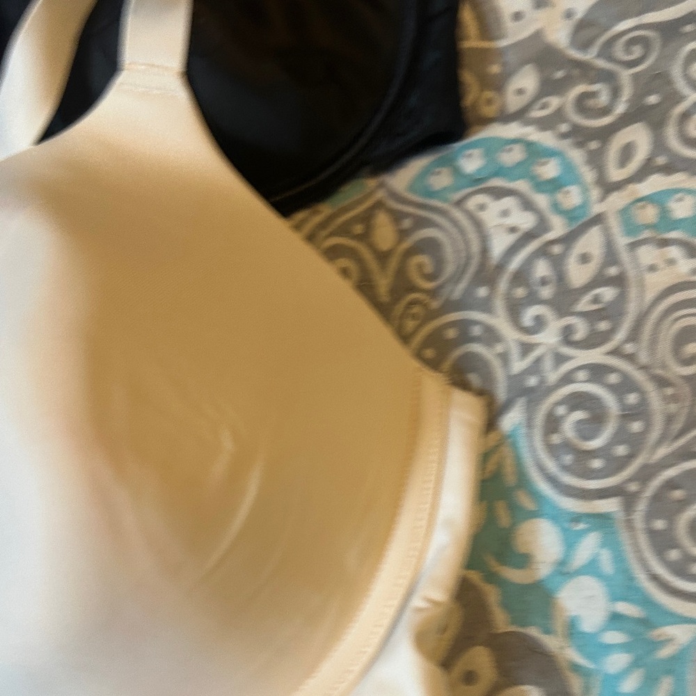 Elegant Black and White and Beige Women's Bra Set 38DD - Picture 8 of 8